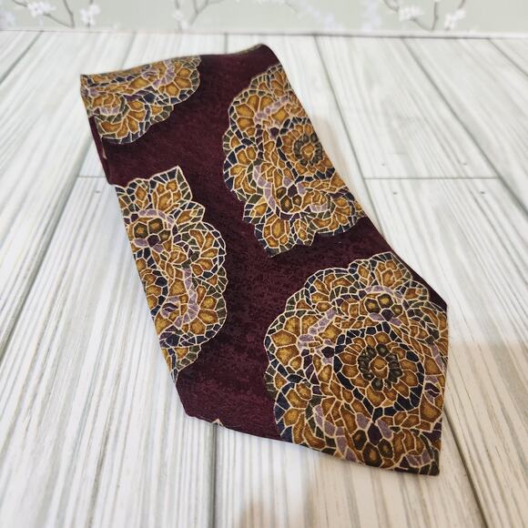 VTG. Burberrys of London Maroon Medallion Silk Classic Men's Hand Sewn Tie - Picture 7 of 9